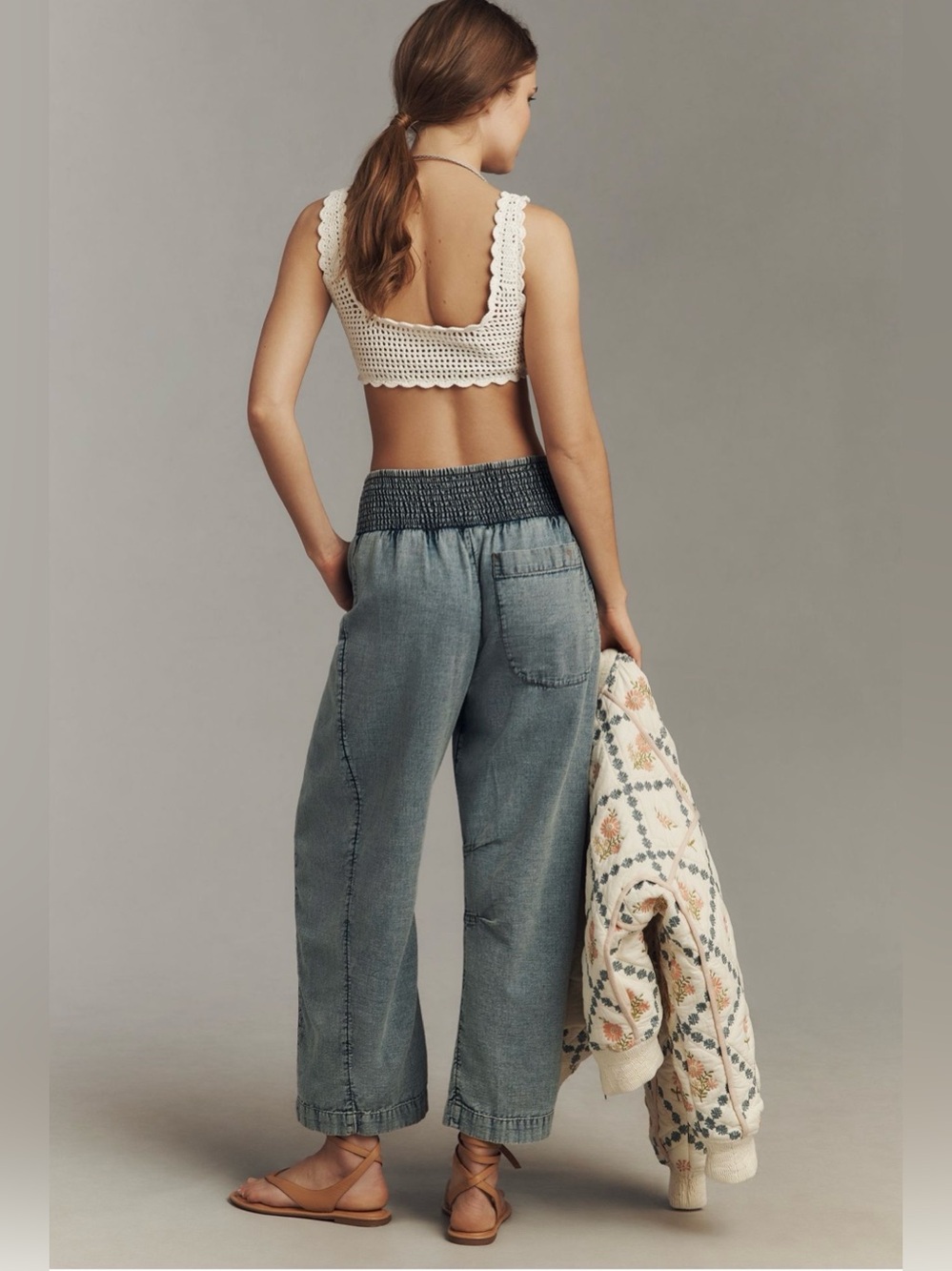 Anthropologie Pilcro Reese Barrel Leg Pull On Pants Smocked Cotton Size M Blue - Picture 3 of 8